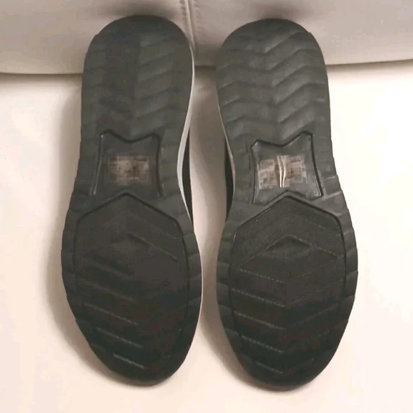 Juicy Couture Black & Silver Rhinestones Detail Slip-On Unisex Sneakers SIZE 7 - Picture 5 of 5